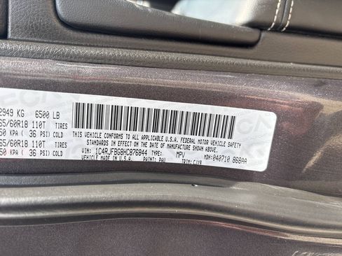 Used 2017 Jeep Grand Cherokee Limited AWD/4WD image 35