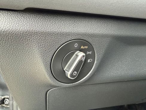 New 2026 Volkswagen Jetta SE image 19