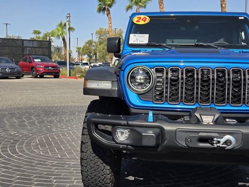Used 2024 Jeep Wrangler Unlimited Rubicon 4xe w/ Capability Package AWD/4WD image 10