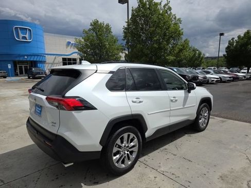 Used 2023 Toyota RAV4 XLE Premium AWD/4WD image 5