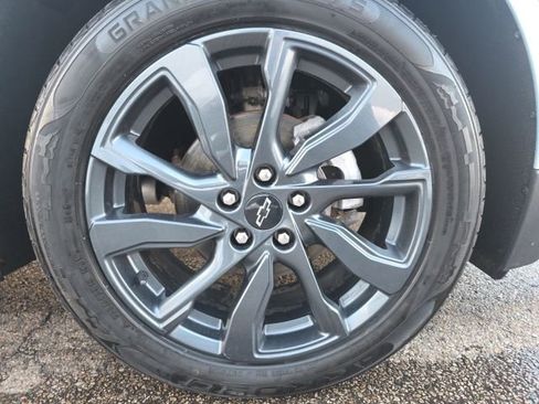 Used 2022 Chevrolet Equinox RS w/ RS Leather Package AWD/4WD image 7