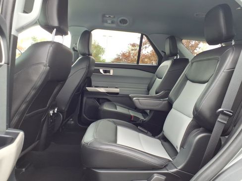 Certified 2024 Ford Explorer XLT w/ Equipment Group 202A AWD/4WD image 9