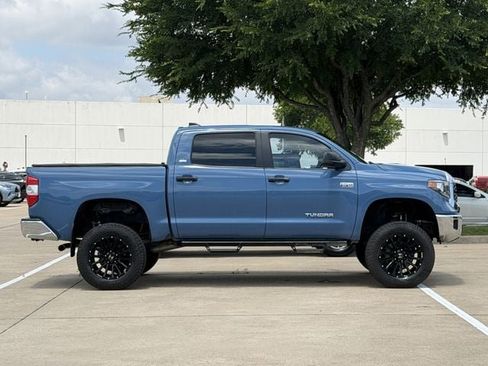 Used 2021 Toyota Tundra SR5 w/ SR5 Upgrade Package AWD/4WD image 3