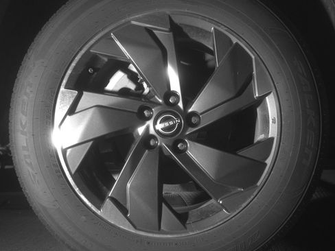 Used 2025 Nissan Rogue SV image 15