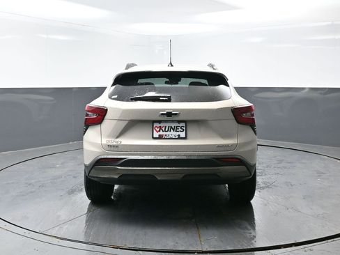 New 2026 Chevrolet Trax ACTIV w/ Sunroof Package image 11