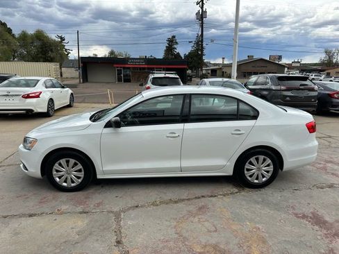 Used 2014 Volkswagen Jetta S image 4