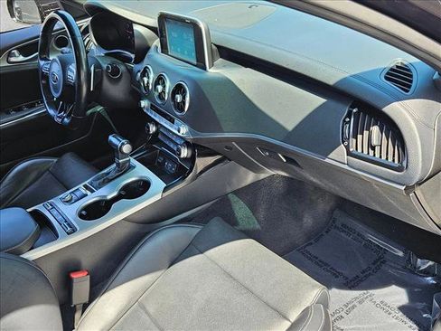 Used 2021 Kia Stinger GT image 21
