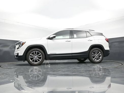 Used 2023 GMC Terrain SLT AWD/4WD image 54