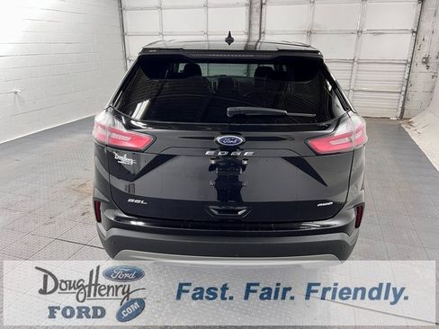 Used 2023 Ford Edge SEL image 6