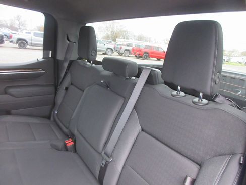 New 2026 GMC Sierra 1500 Elevation image 14