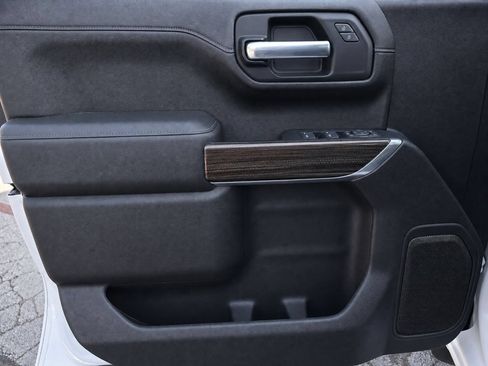 Used 2020 Chevrolet Silverado 1500 LT AWD/4WD image 16