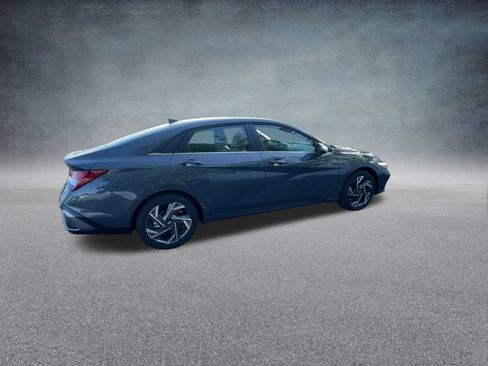 New 2025 Hyundai Elantra Limited image 23