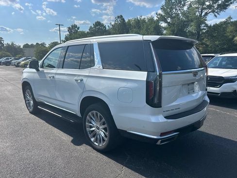 Used 2024 Cadillac Escalade Premium Luxury w/ Performance Package AWD/4WD image 5