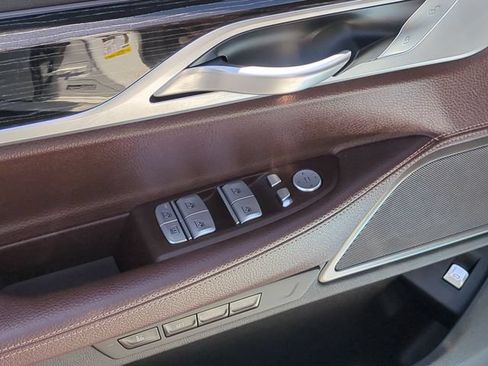 Used 2022 BMW 740i w/ M Sport Package RWD image 24