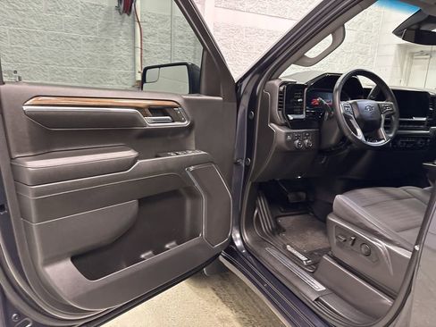 Used 2024 Chevrolet Silverado 1500 RST image 13