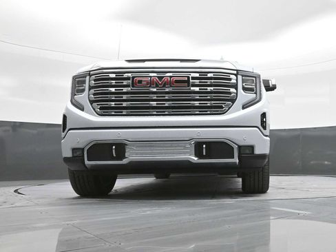 New 2026 GMC Sierra 1500 Denali w/ Denali Reserve Package AWD/4WD image 37