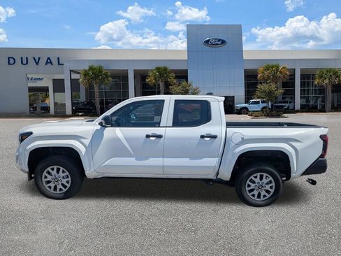 Used 2025 Toyota Tacoma SR w/ SR Upgrade Package RWD image 7