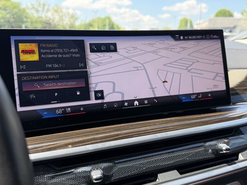 Used 2024 BMW X7 xDrive40i w/ Parking Assistance Package AWD/4WD image 12