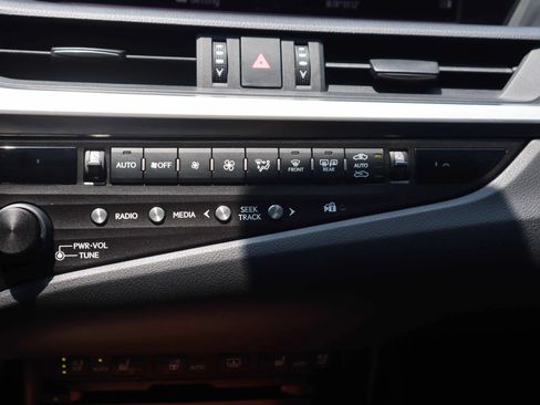 Used 2020 Lexus ES 350 w/ Accessory Package FWD image 25