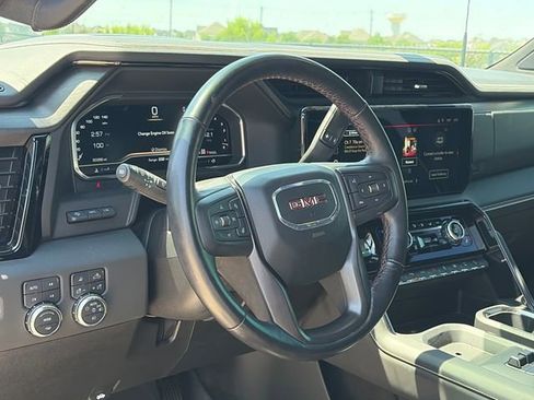 Used 2025 GMC Sierra 2500 AT4X AWD/4WD image 15