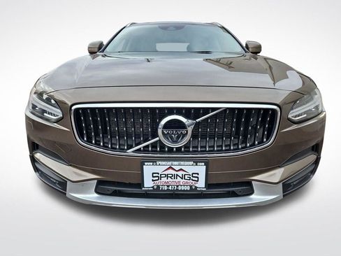 Used 2018 Volvo V90 T6 Cross Country w/ Convenience Package image 8