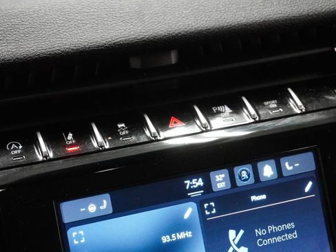 Used 2021 Jeep Grand Cherokee L Laredo w/ Luxury Tech Group I image 24