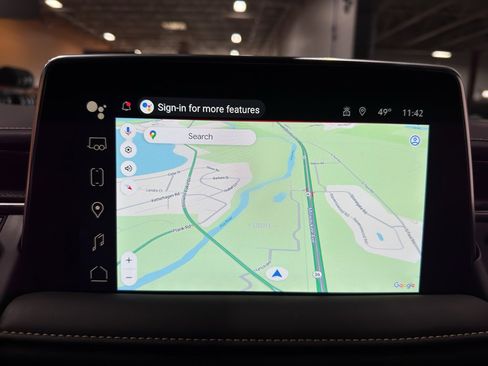 Used 2023 GMC Yukon SLT w/ SLT Premium Package image 32