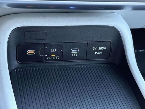 Used 2024 Hyundai Kona SEL AWD/4WD image 17