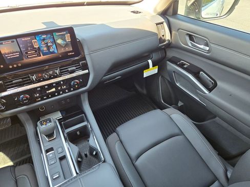New 2026 Nissan Pathfinder SL w/ Cargo Package FWD image 13