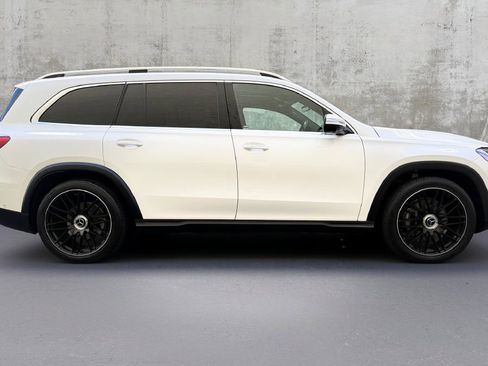 Used 2021 Mercedes-Benz GLS 450 4MATIC image 9