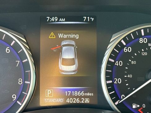 Used 2014 INFINITI Q50 Premium w/ Navigation Package AWD/4WD image 17