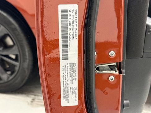 Used 2021 Dodge Charger SXT w/ Driver Convenience Group image 10