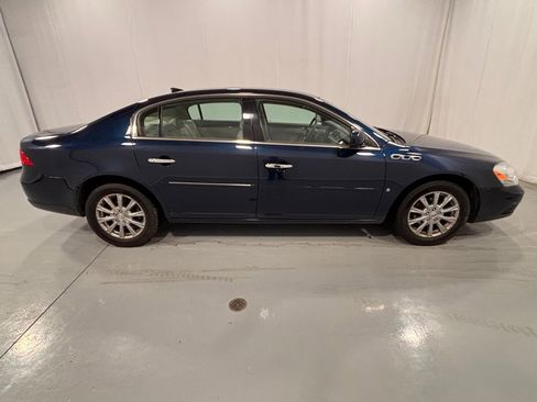 Used 2009 Buick Lucerne CXL w/ Driver Confidence Package image 4