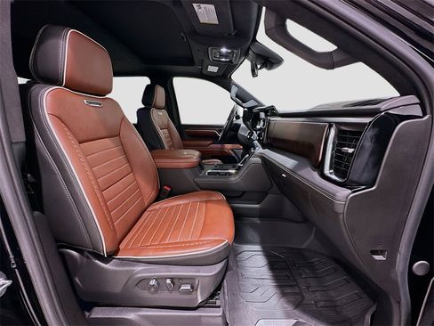 Used 2024 GMC Sierra 3500 Denali Ultimate image 30