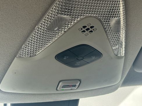 Used 2021 Toyota C-HR LE image 28