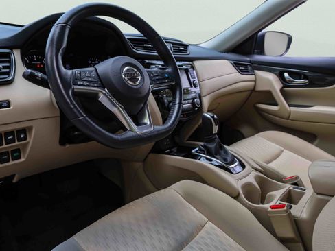 Used 2019 Nissan Rogue SV w/ Premium Package AWD/4WD image 7