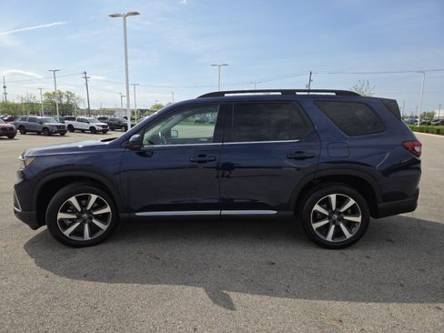 Used 2024 Honda Pilot Touring image 17
