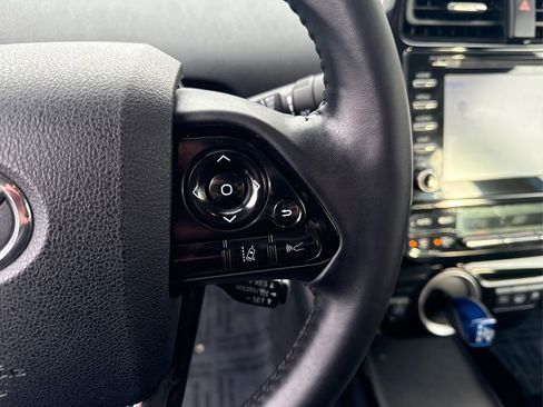 Used 2020 Toyota Prius Prime XLE image 25