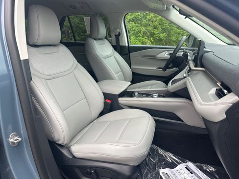 New 2026 Ford Explorer Active AWD/4WD image 23