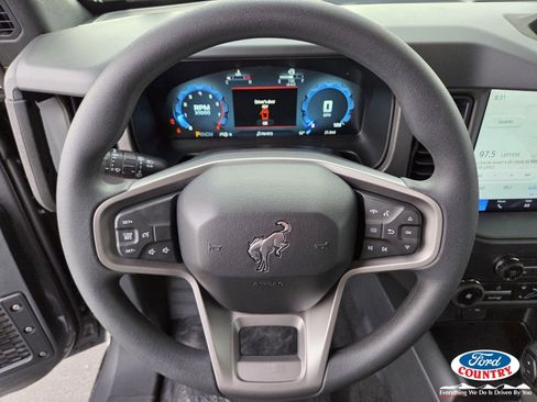 New 2025 Ford Bronco 2-Door AWD/4WD image 10