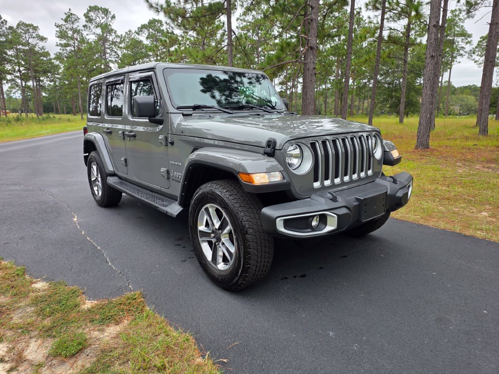Used 2022 Jeep Wrangler Unlimited Sahara w/ Cold Weather Group AWD/4WD image 7