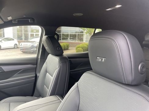 New 2026 Buick Enclave Sport Touring w/ Power Package image 15