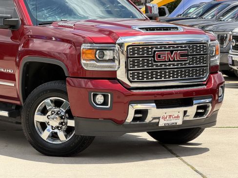 Used 2019 GMC Sierra 3500 Denali w/ Duramax Plus Package AWD/4WD image 2