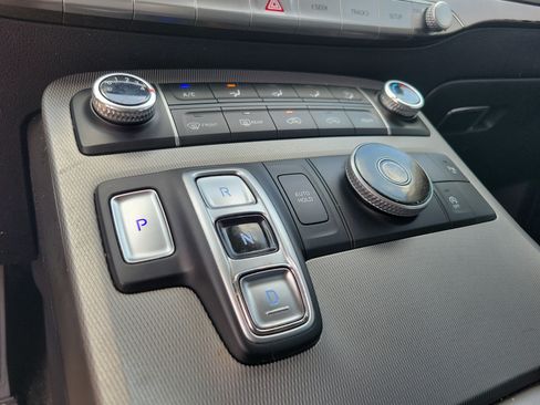 Used 2022 Hyundai Palisade SE FWD image 11