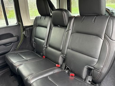 Used 2021 Jeep Wrangler Unlimited Rubicon image 23