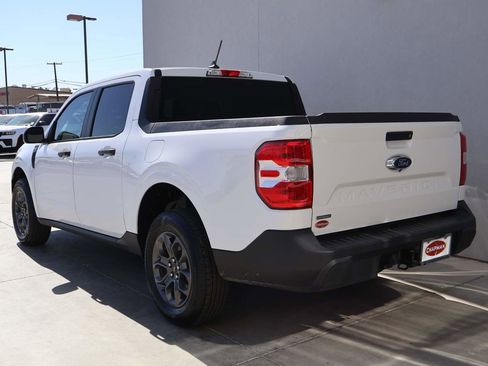 Used 2024 Ford Maverick XLT FWD image 3