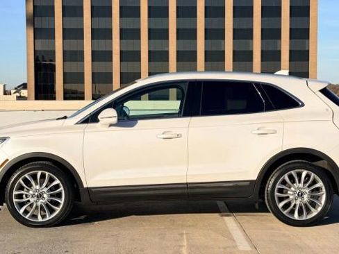 Used 2017 Lincoln MKC Reserve w/ Lincoln MKC Climate Package image 10