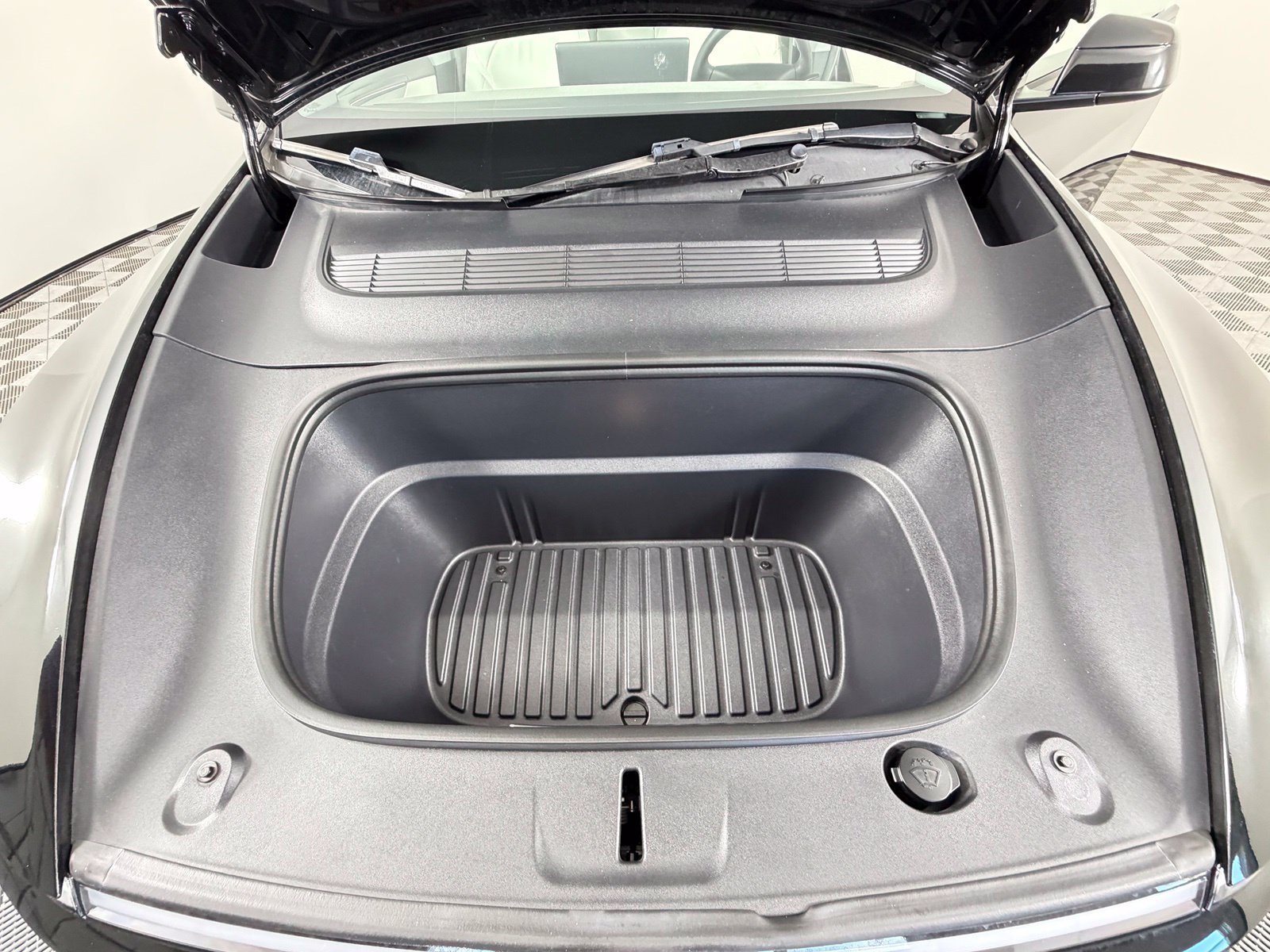 Used 2026 Tesla Model Y AWD image 27