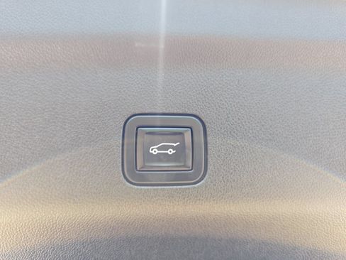 Used 2023 GMC Yukon Denali Ultimate AWD/4WD image 14