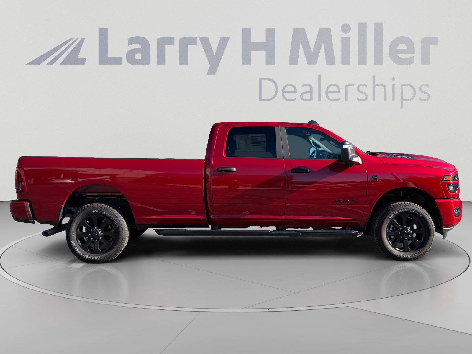New 2026 RAM 3500 Big Horn AWD/4WD image 6